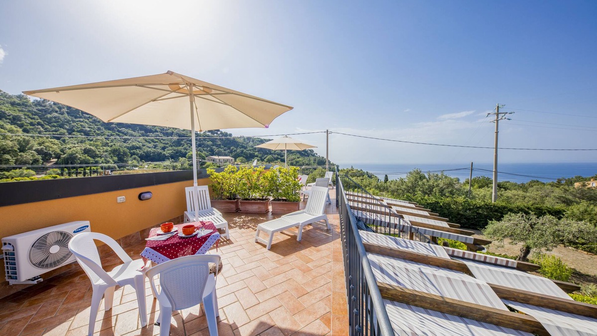 Cefalu Villa | Green Hills House - Small Apt - Wifi- Sea view terrace- Private parking