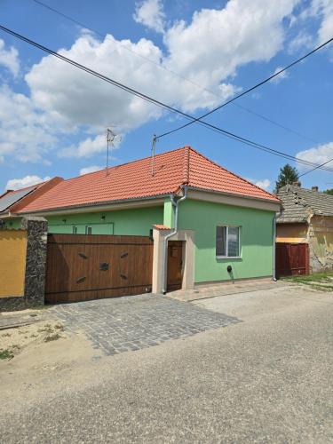 Kolarovo House | Green House