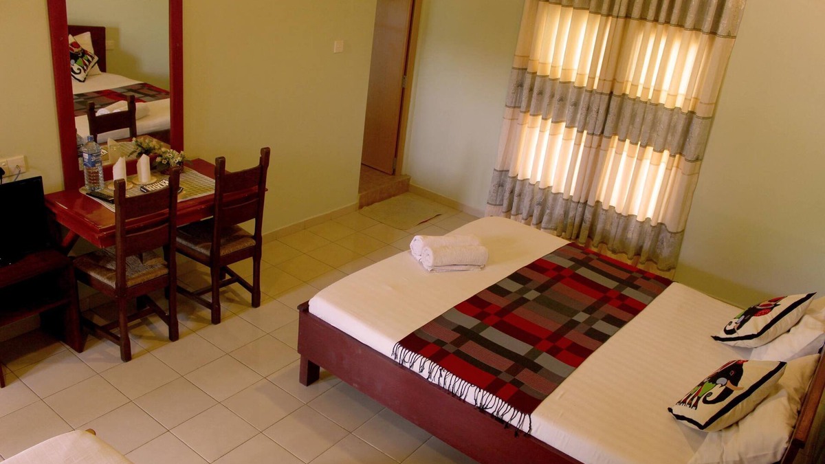 Pinnawala House | Green Land Guest House