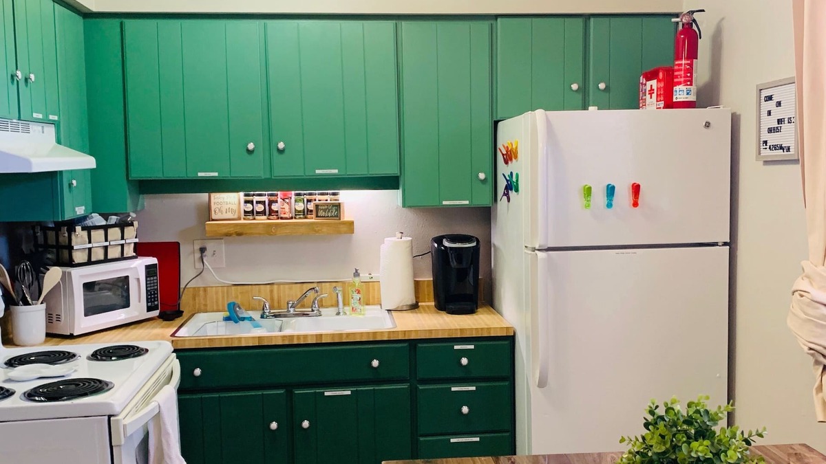 Canon City Apartment | “Green Mile” 1bed/1bath Apt in historic downtown Canon City