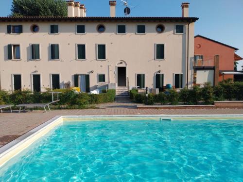 Cavaion Veronese Apartment | Green Park Apartment