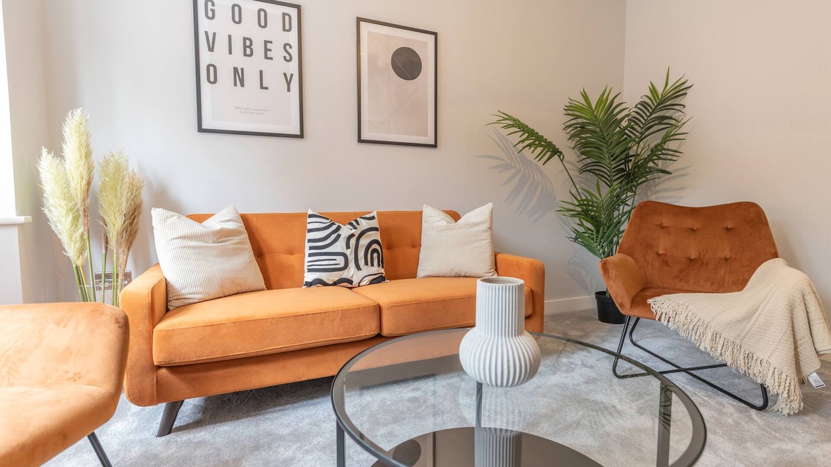 Coventry House | Green Park House | Private Parking and Garden