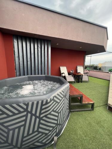 Tiszaujvaros Apartment | Green Penthouse