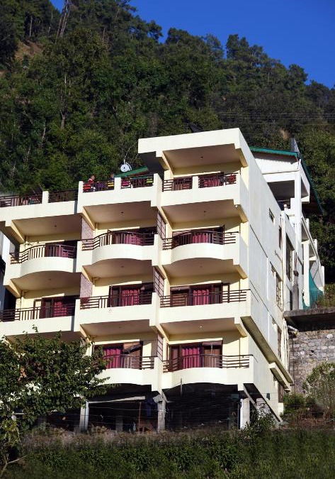 Smanora Range Hotel | Green Roof Hotel