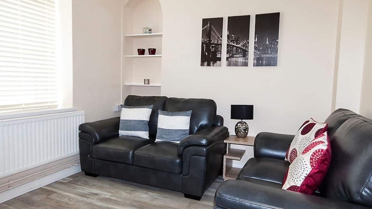Margam House | Green Street Lodge - 3 Bed House In Morriston