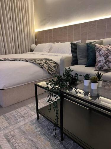 Al Izdihar Apartment | Green Stylish Studio -Self Entry