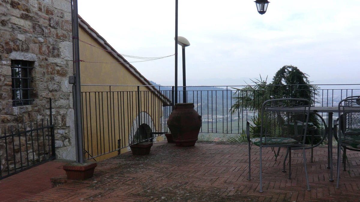 Calenzano House | "GREEN" SUITE POGGIO