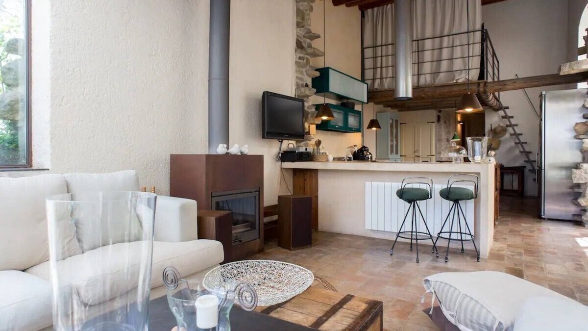 Rocafort House | Green Sunsets & Swimingpool