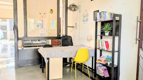 Gubeng House | Green Surabaya Homey