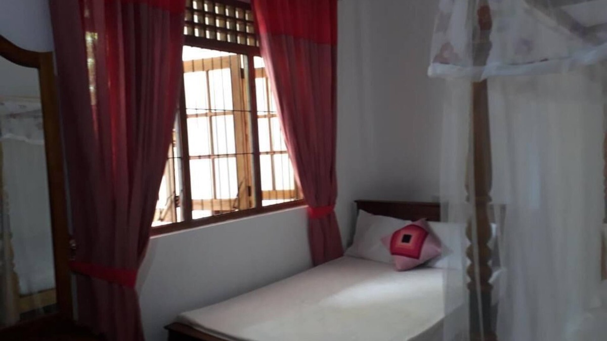 Anuradhapura House | Green villa ,a calm place,in First kingdom of ancient city of Anuradhapura. n