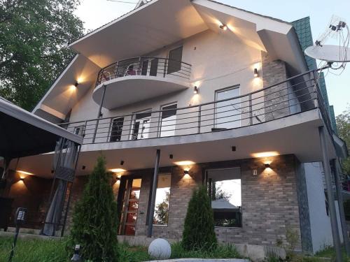 Likani House | Green Villa Tsaghveri