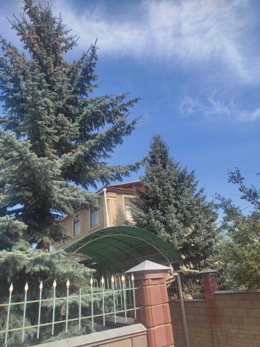 Issyk-Kul Region Bed & Breakfast | Green yard Guest house Barskoon