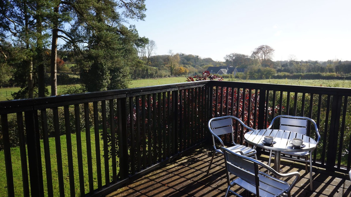New Forest District Apartment | Greenbanks 1 Damerham Self Catering. The Perfect Getaway for Couples