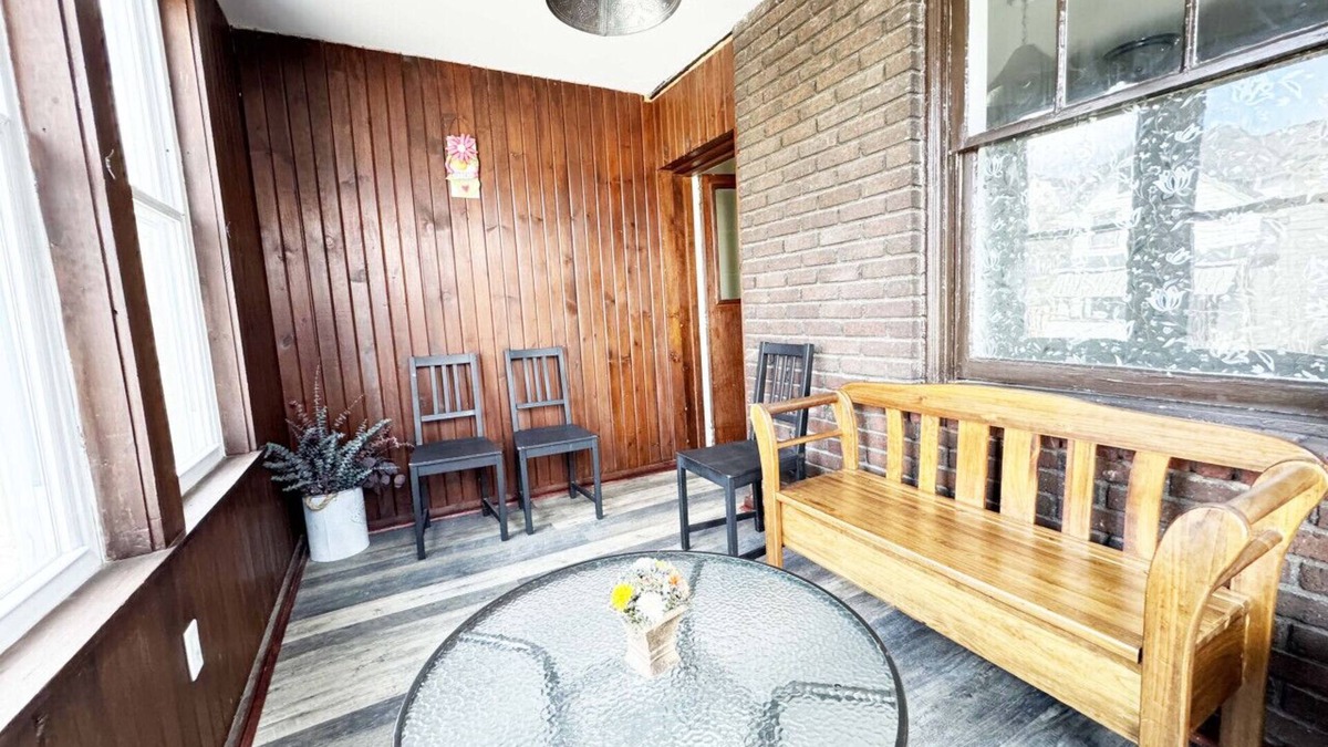 Greenfield Apartment | Greenfield Gem, Free On-street Parking