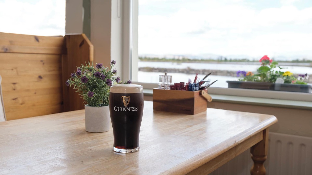 Inishmacatreer Hotel | Greenfield Lodge Hotel Bar & Bistro