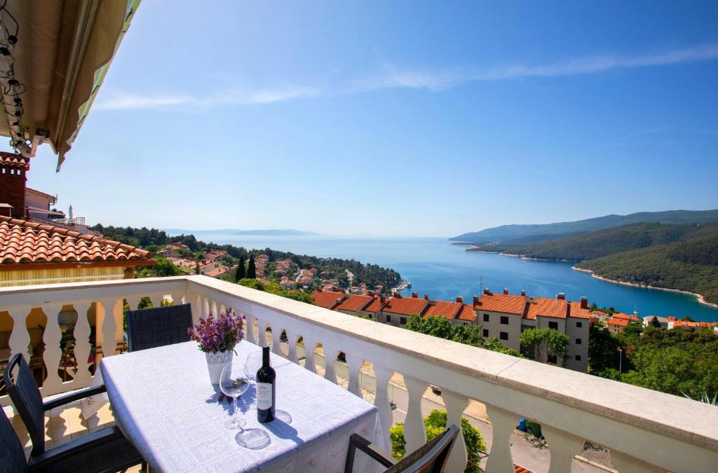Rabac Apartment | Greenhouse family apartments