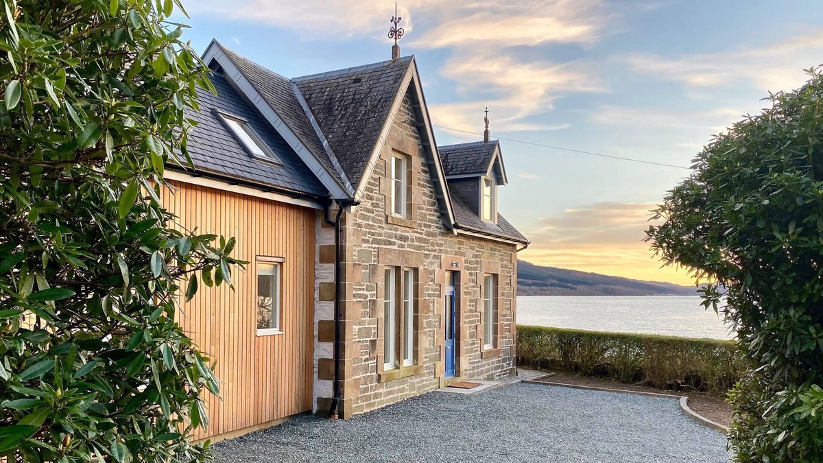 Strachur Villa | Greenlea -Scenic loch-side location, coastal retreat boasts spectacular sea views, sleeps 4