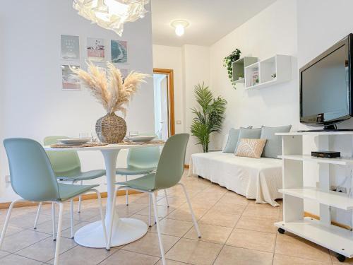 Riccione Apartment | GREENMARE Mare a 100 m, 2 balconi e parcheggio gratuito