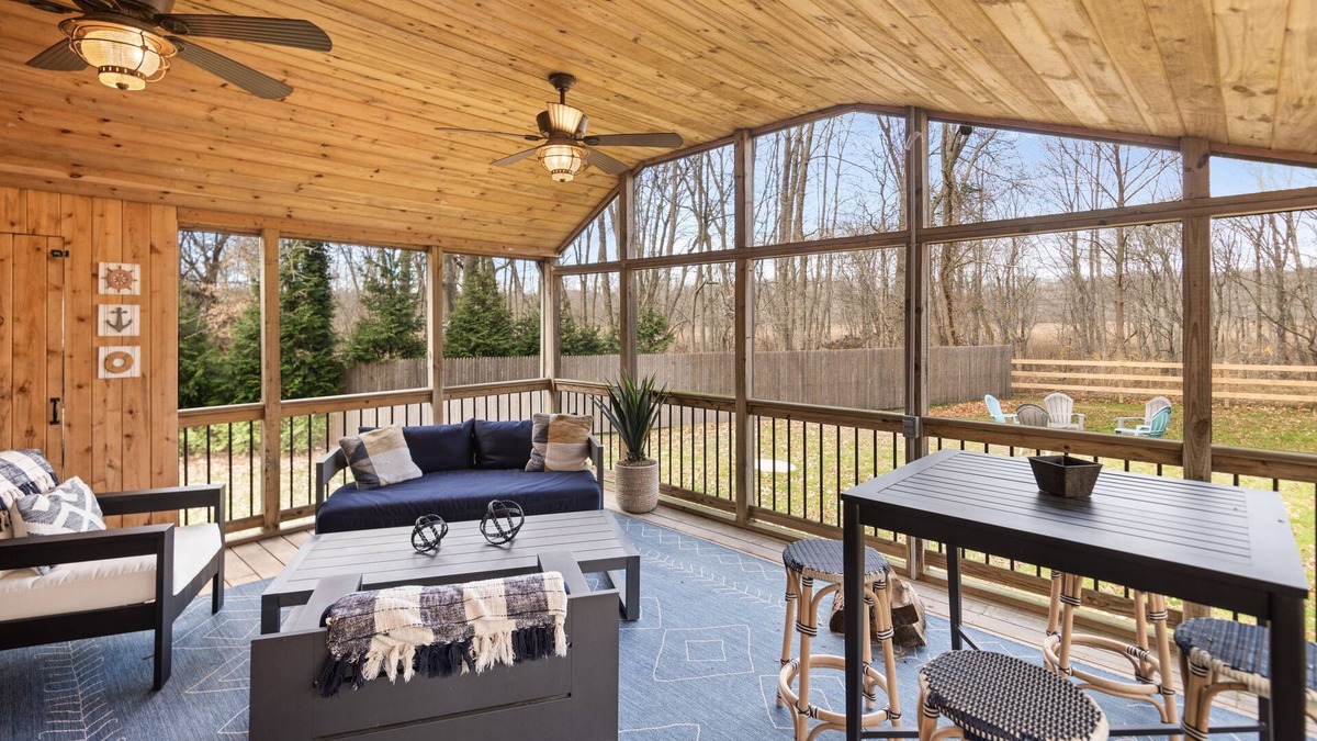 Greenport West House | Greenport Village walking distance to all