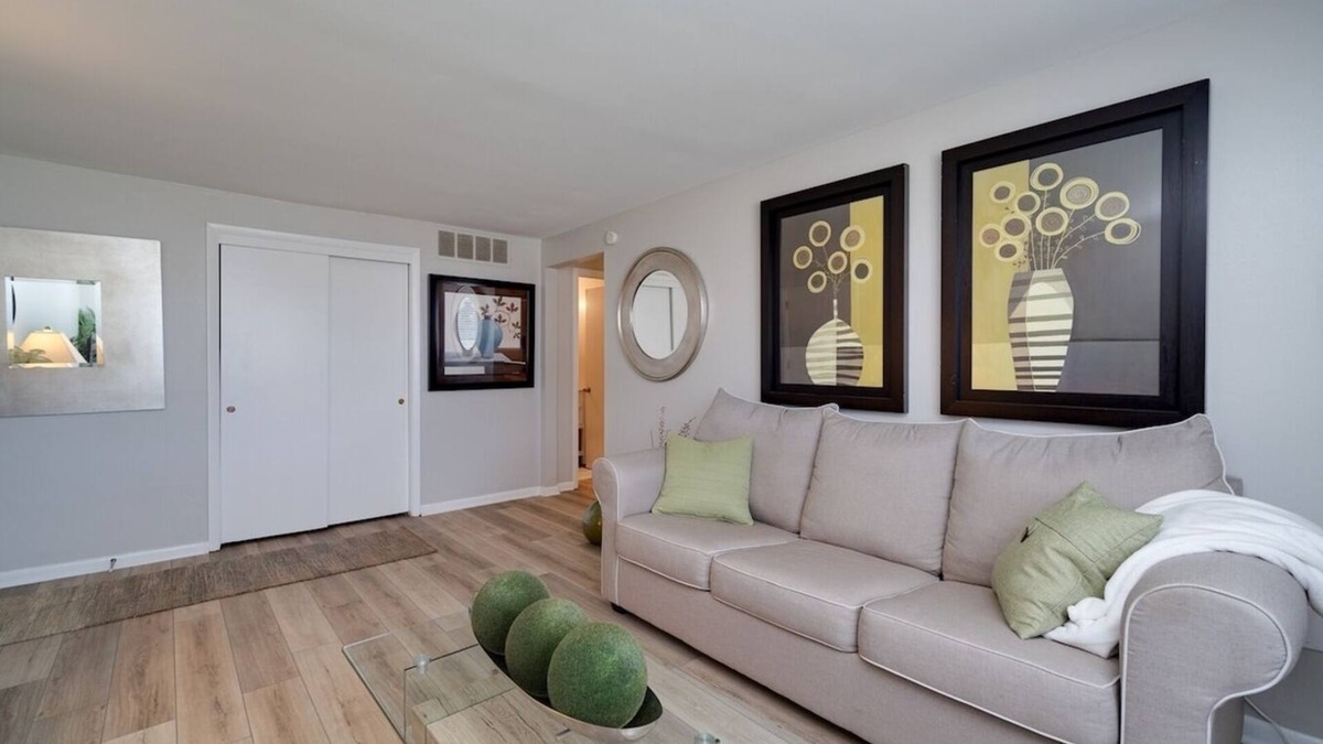 Beavercreek Apartment | Greenside Retreat 1BR Retreat 1st floor, U of Dayton, Cedarville U