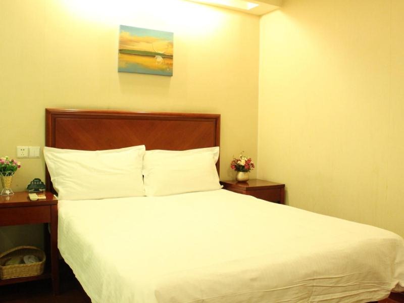 Yiyang County Hotel | GreenTree Alliance JiangXi ShangRao YiYang County ZhiMin Aveune YingBin Avenue Hotel