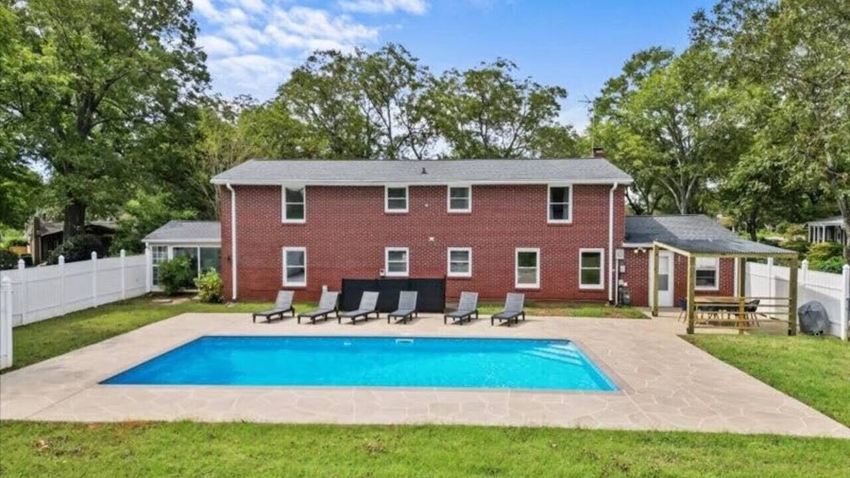 Mauldin House | Greenville Central Retreat With Pool - Sleeps 11