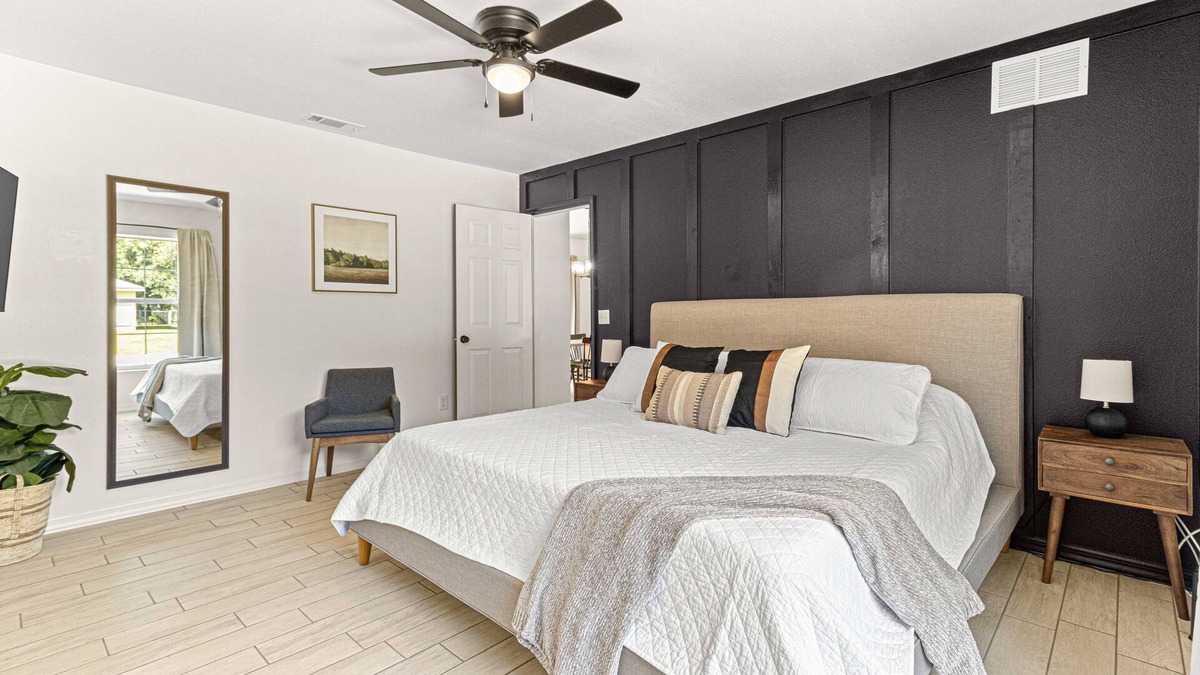 Candler House | Greenway Getaway Near Silver Springs, walking distance to Cross Florida Greenway
