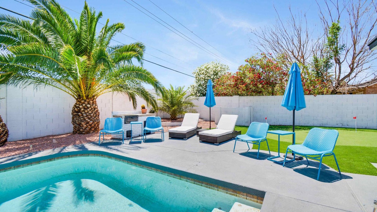 Covey House | Greenway Villa, newly remodeled, Pool, putting green and Patio