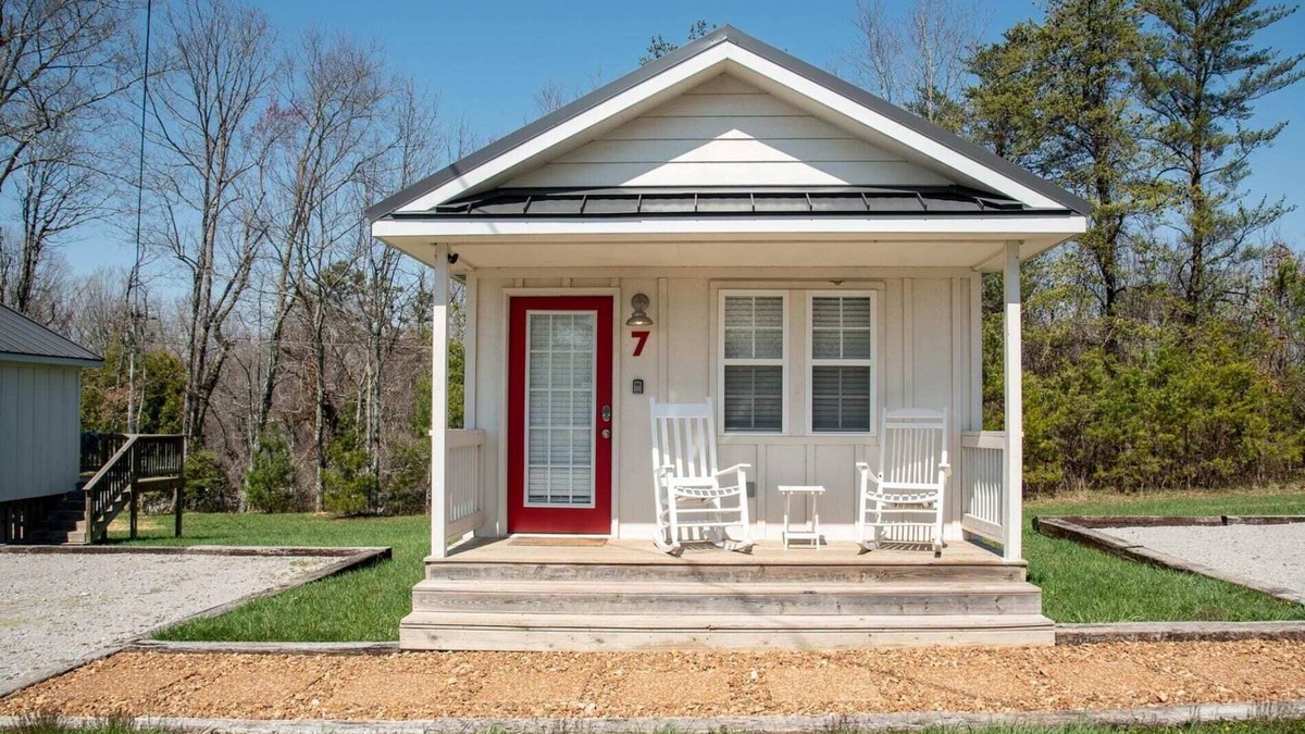Altamont Cottage | Greeter Falls Lodge Cottage #7