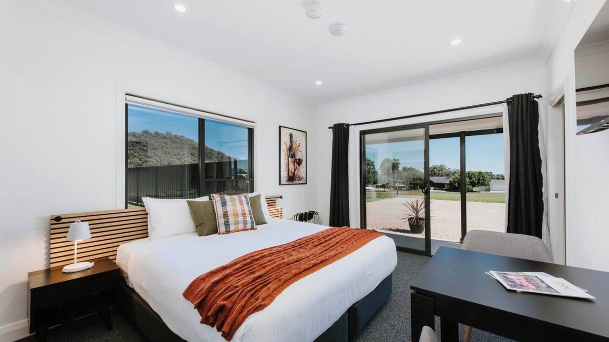 Central Mudgee House | Grevillea Suite A Serene Haven for Couples