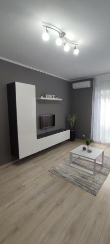 Kaposvar Apartment | Grey Deluxe Apartman Kaposvár