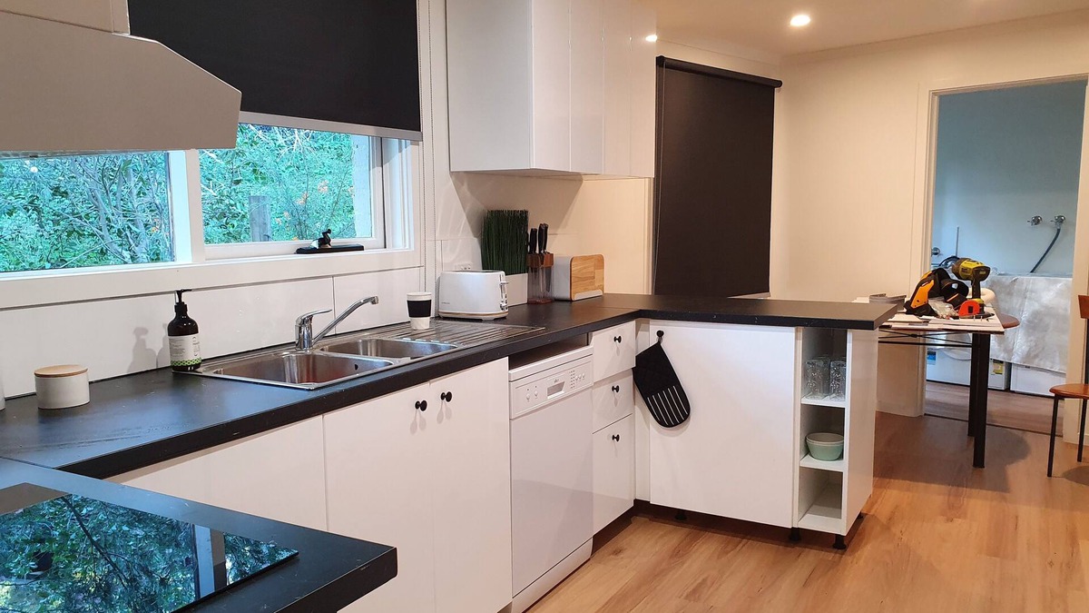 Tecoma House | Grey Gum Getaway. Close to Puffing Billy & the wedding venues of the Dandenongs