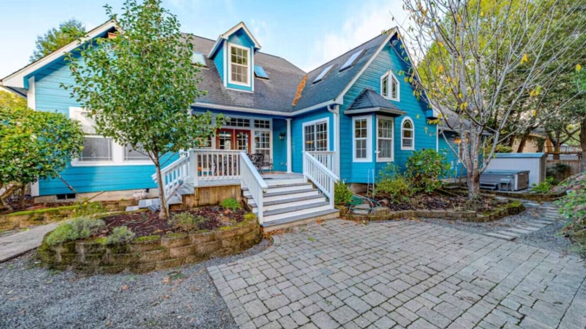 Rio Dell Apartment | Greyland Getaway on the Eel River