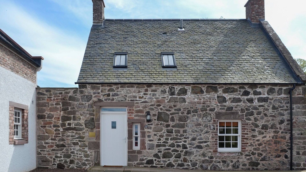 Montrose Cottage | Grieve's Cottage - UK11107