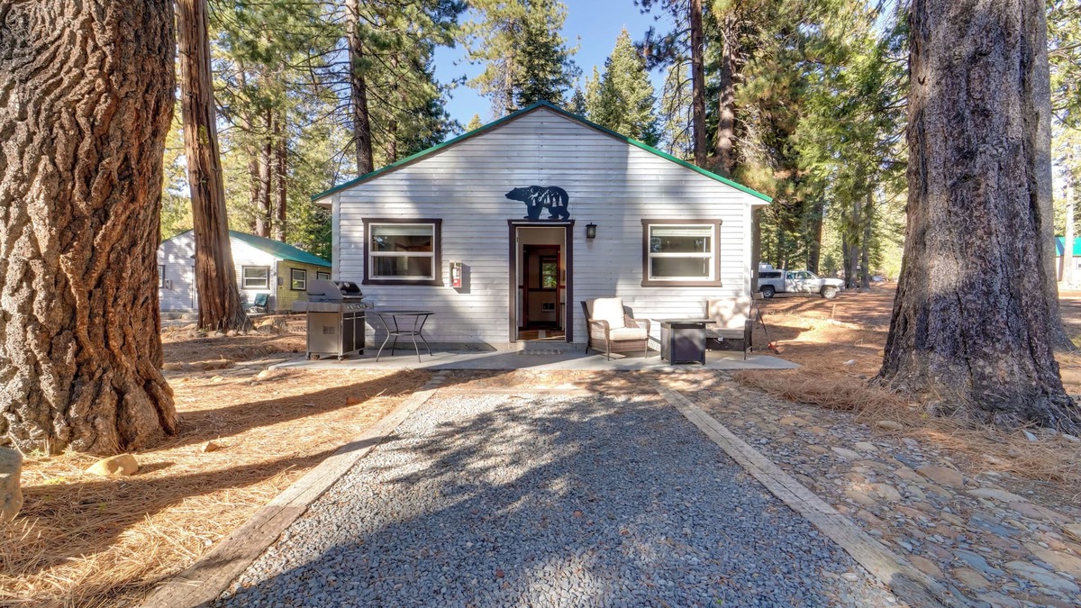 Tahoe Vista Cabin | Grill & Beach Access: Cabin in Tahoe Vista!