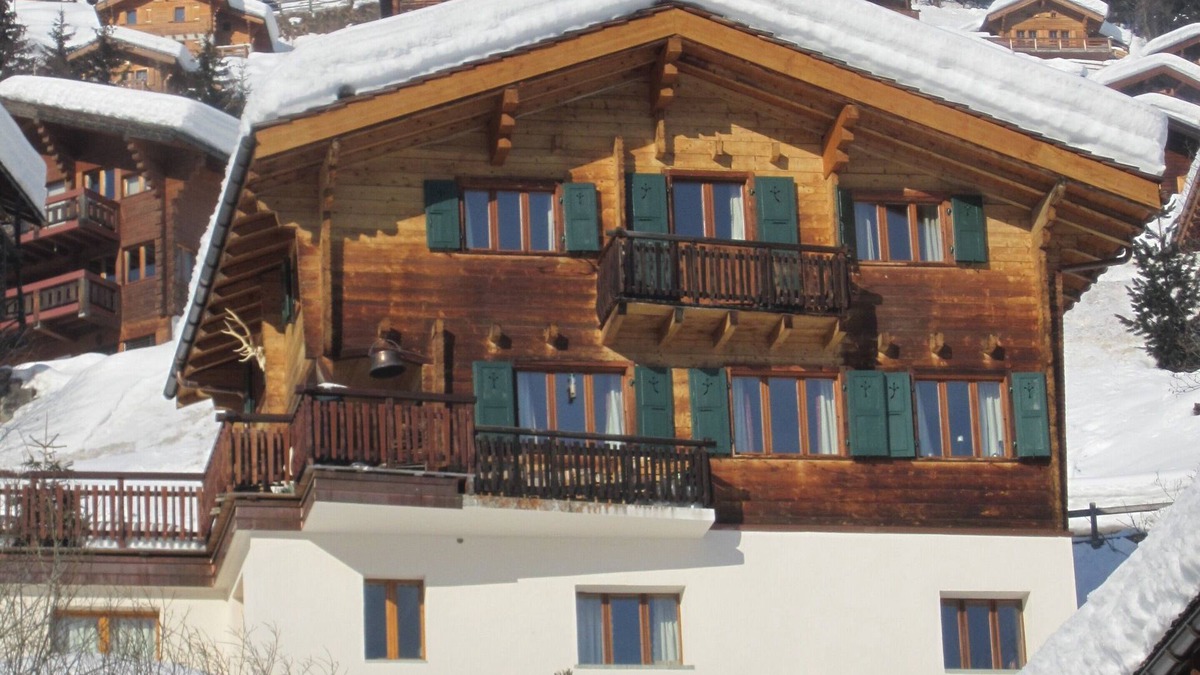 Grimentz Ski Chalet | Grimentz - charming chalet - sleeps 13 in 7 bedrooms