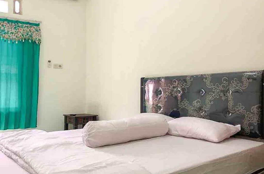 Madiun Hotel | Griya Fadamas Syariah near Taman Hijau Demangan Madiun Mitra RedDoorz