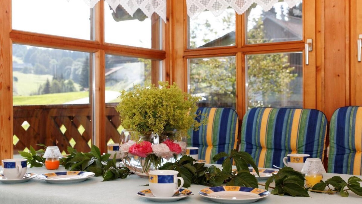 Mauth Apartment | Große Ferienwohnung (90qm) mit Balkon und Wintergarten