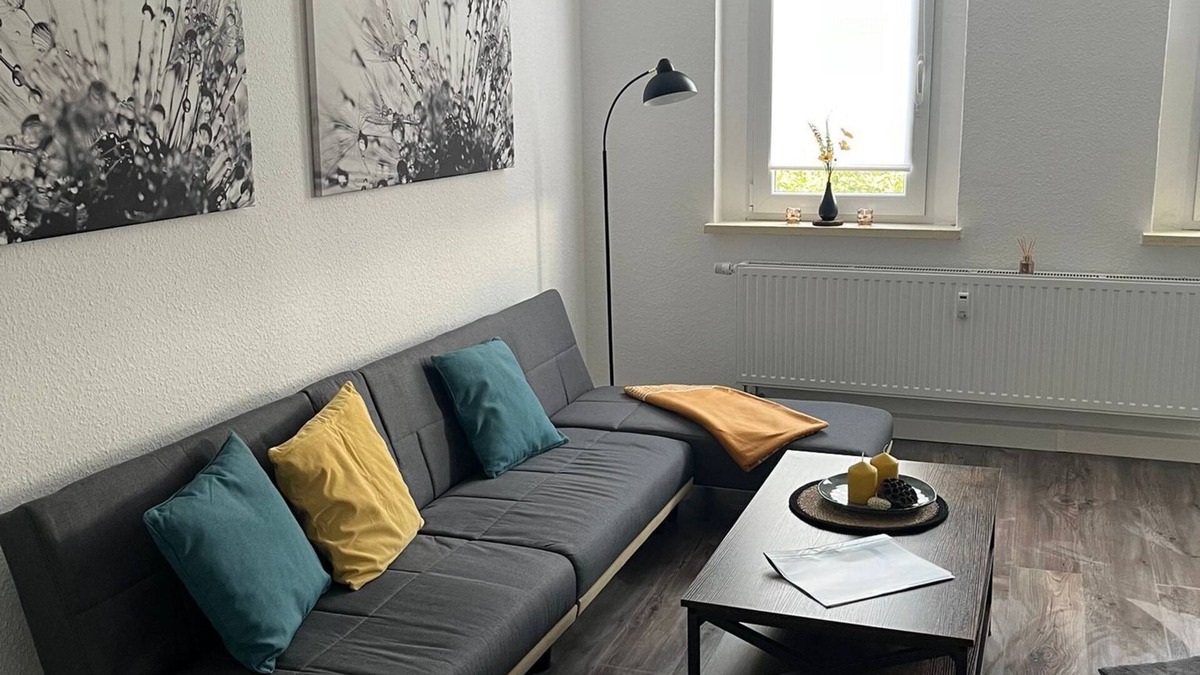 Crimmitschau Apartment | Große, Kürzlich Sanierte 4-zimmer Ferienwohnung/Monteurwohnung