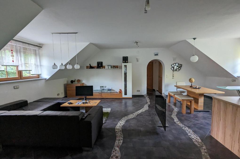 Maria Neustift Apartment | Große Wohnung im grünen.