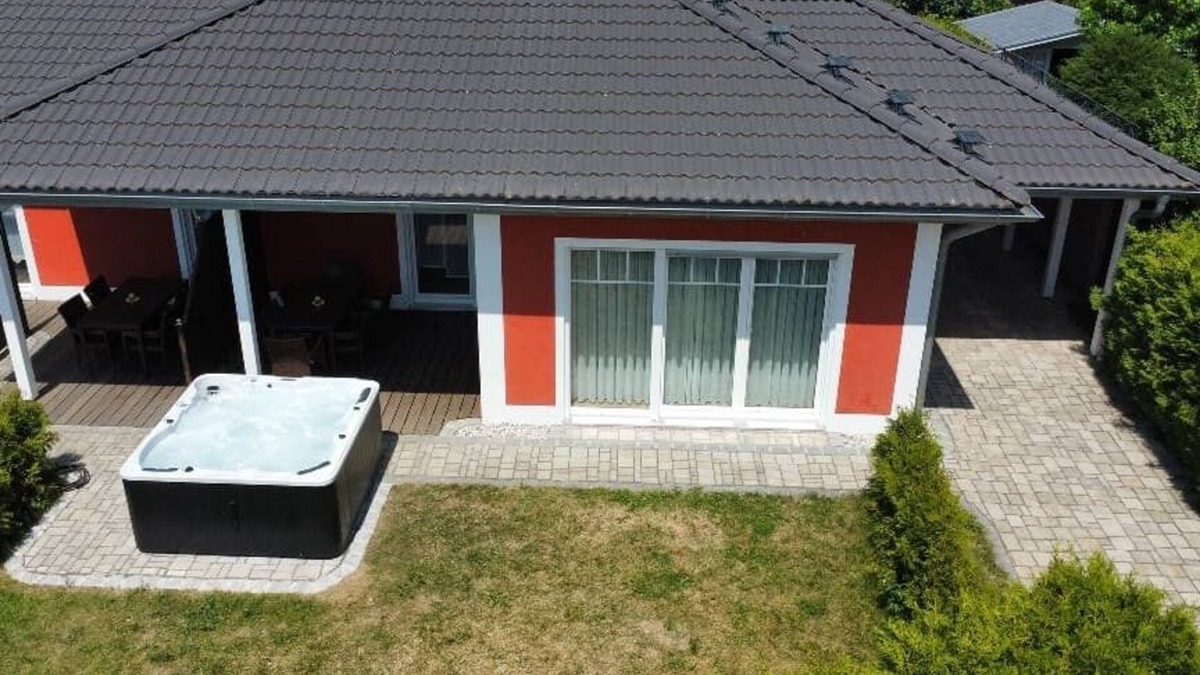 Wackersdorf Apartment | Großes, helles Appartement (90qm) für bis zu 6 Personen in Seenähe