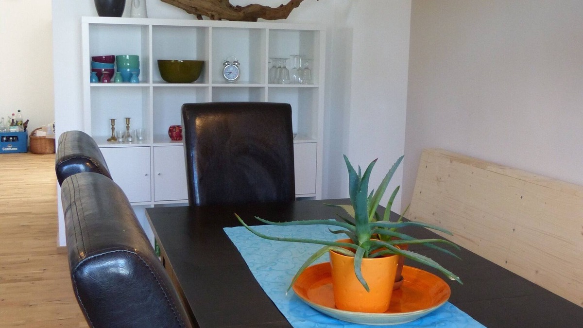 Neumarkt in der Oberpfalz Apartment | Großzügige Ferienwohnung mit Terrasse und Garten