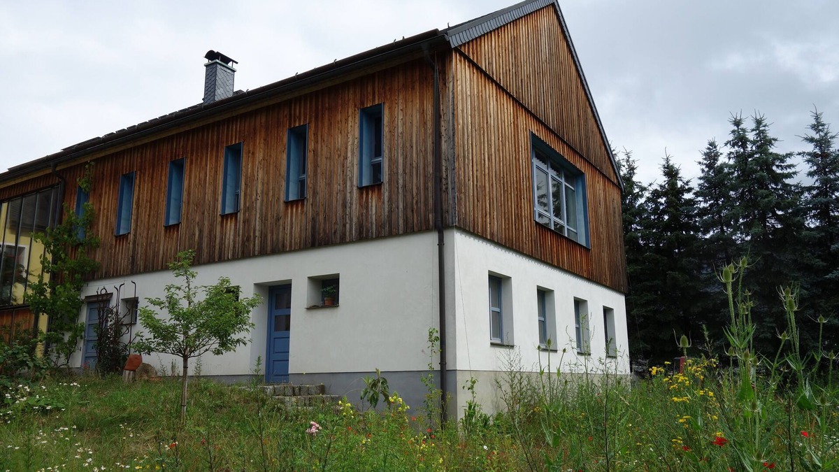 Hockendorf Condo | Großzügige Ferienwohnung in Sanierter Bauernscheune