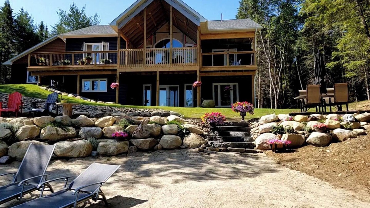 Kearney Apartment | Groom/Lynx lake Retreat Kearney, Ontario.nRelax in our walkout ground level apt.