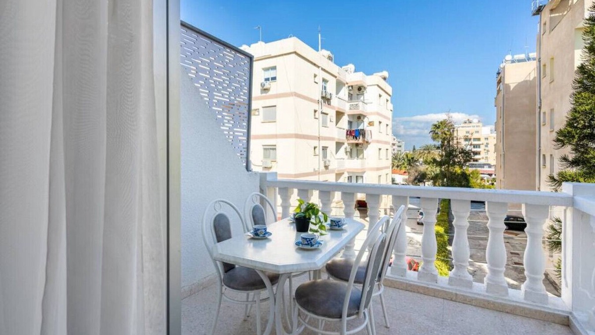 Skala Apartment | Groovy 1-Bedroom Apartment in Larnaca