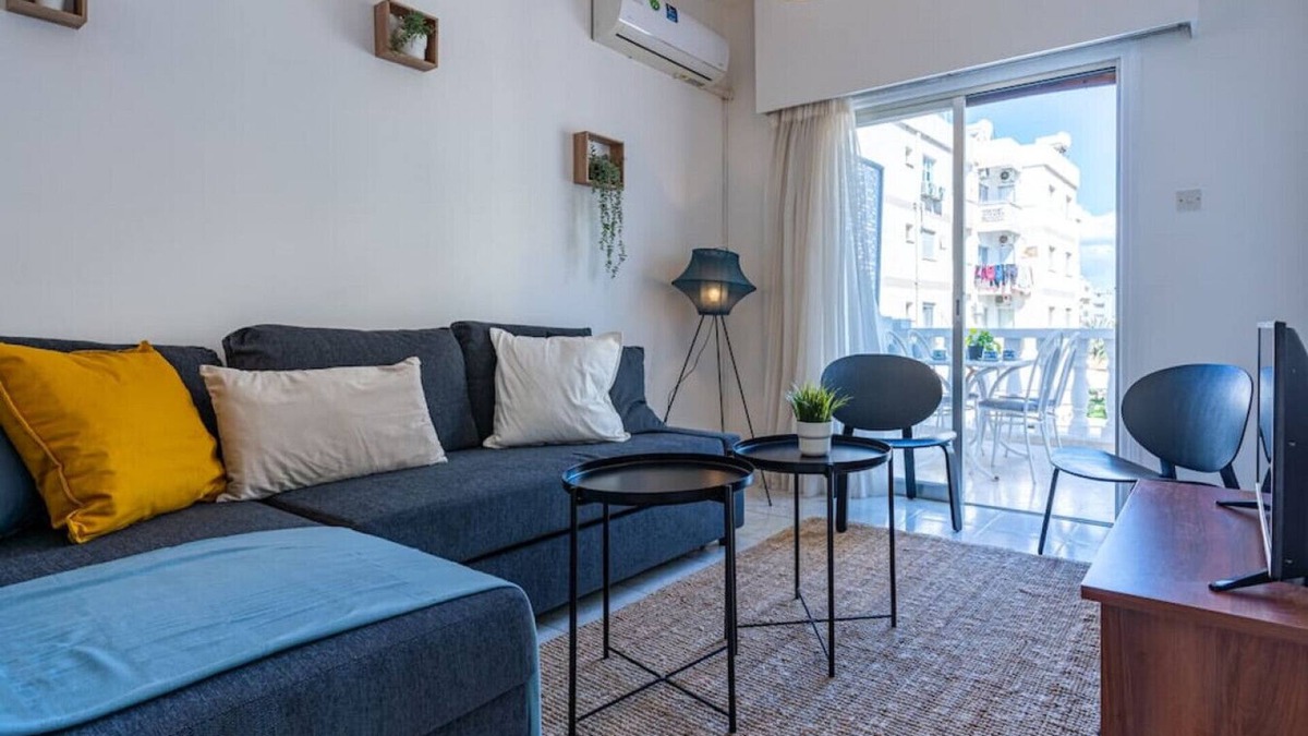 Skala Apartment | Groovy 1-Bedroom Apartment in Larnaca