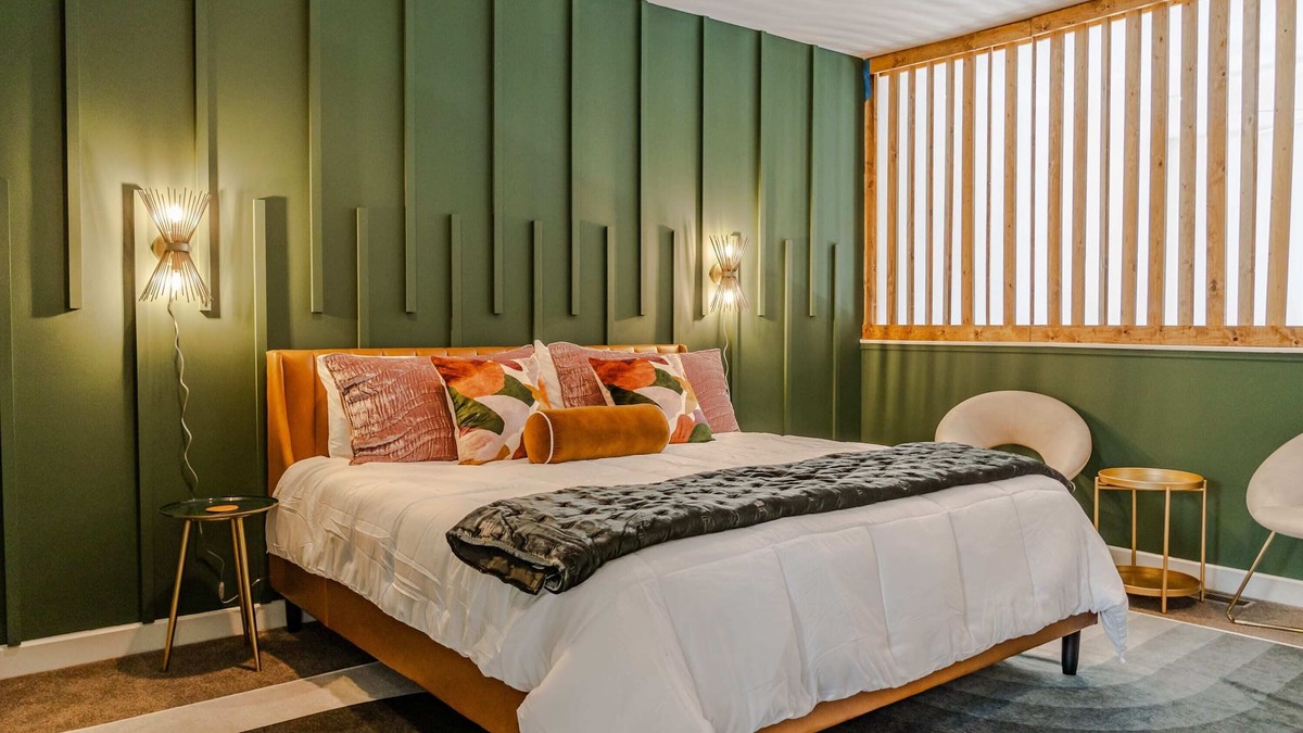 East Market District Apartment | Groovy NuLu Condo | Heart of Vibrant Lou District!