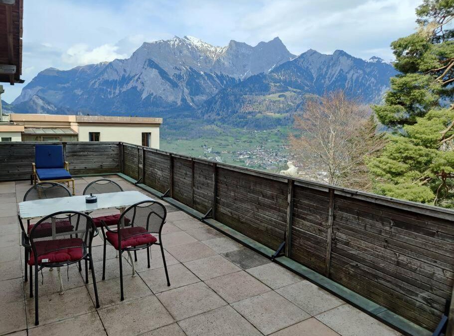 Pizol Apartment | Grosse 2 ZImmer Wohnung mit Terrasse