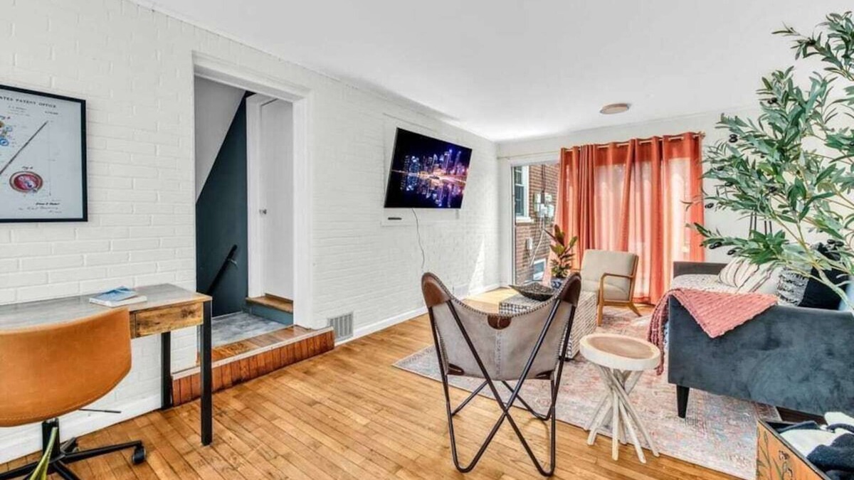 Detroit House | Grosse Pointe/Detroit Relaxing Family Home