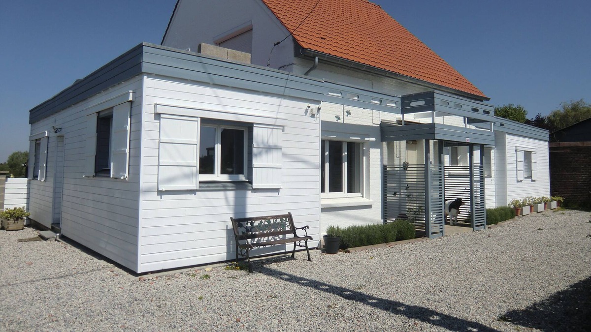 Radinghem-en-Weppes Apartment | Ground floor country apartment